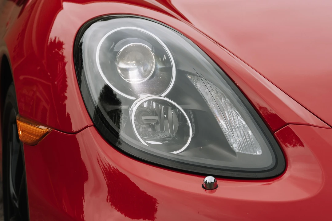 2015 Porsche 981 Cayman - Image 15 of 31
