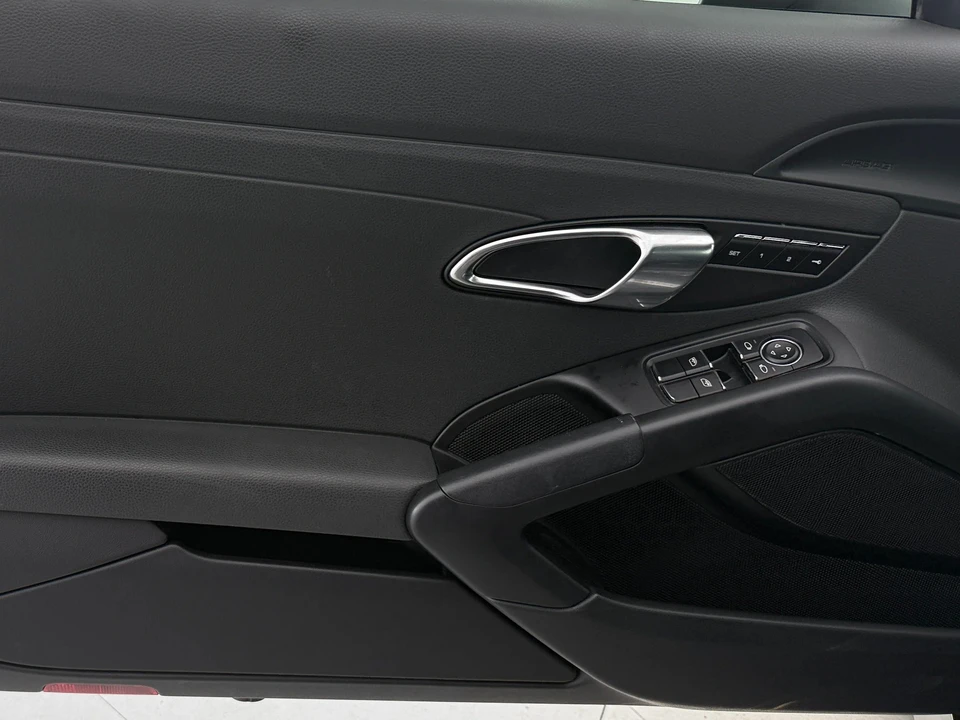 2015 Porsche 981 Cayman - Image 7 of 17