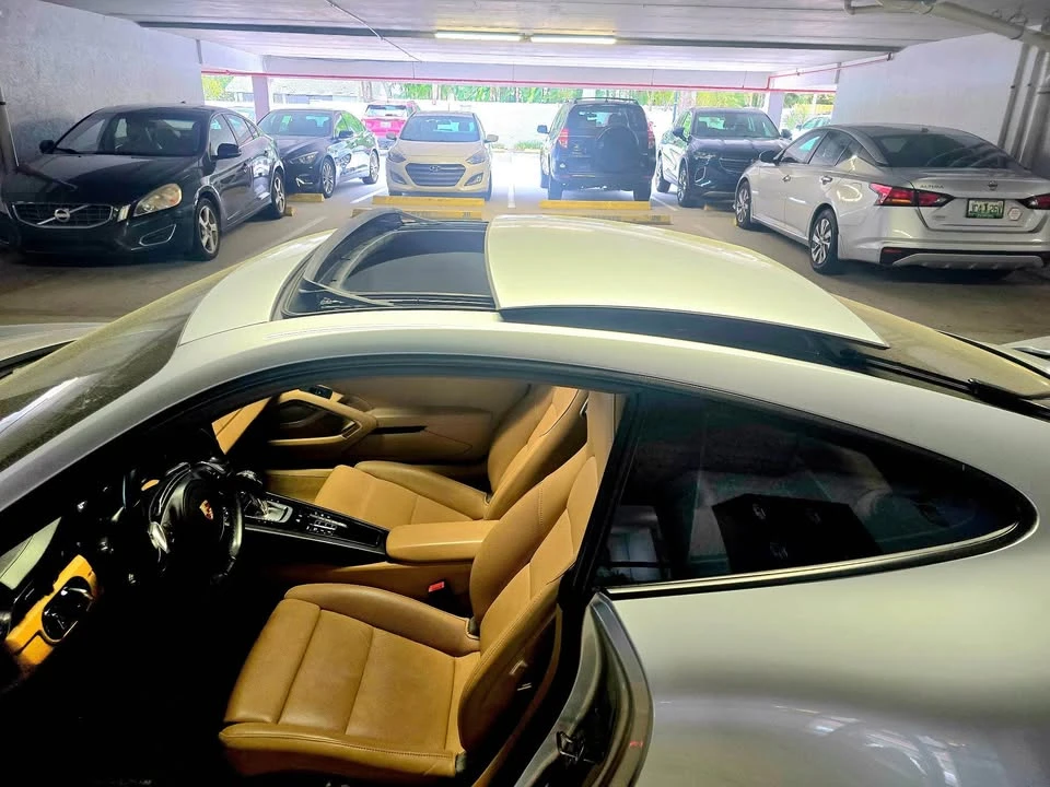 2015 Porsche 991 Carrera 4S - Image 10 of 11
