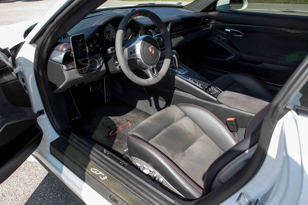 2015 Porsche 991 GT3 - Image 8 of 10