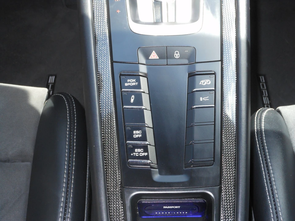 2015 Porsche 991 GT3 - Image 9 of 17