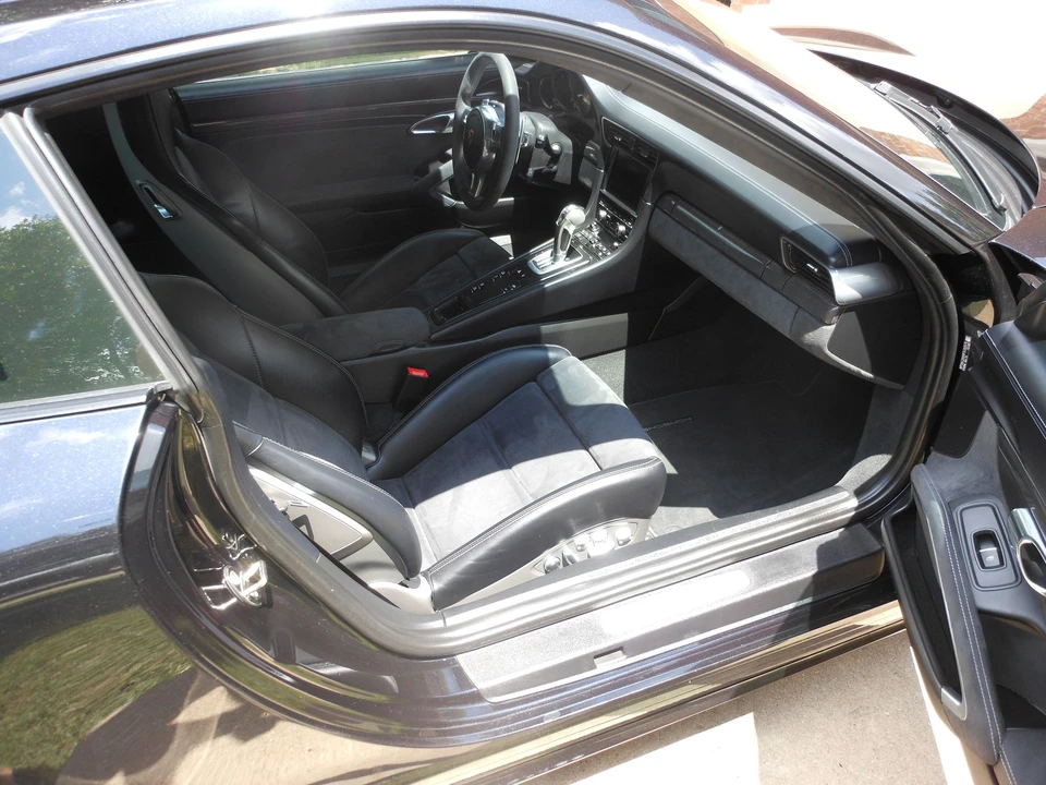 2015 Porsche 991 GT3 - Image 11 of 17