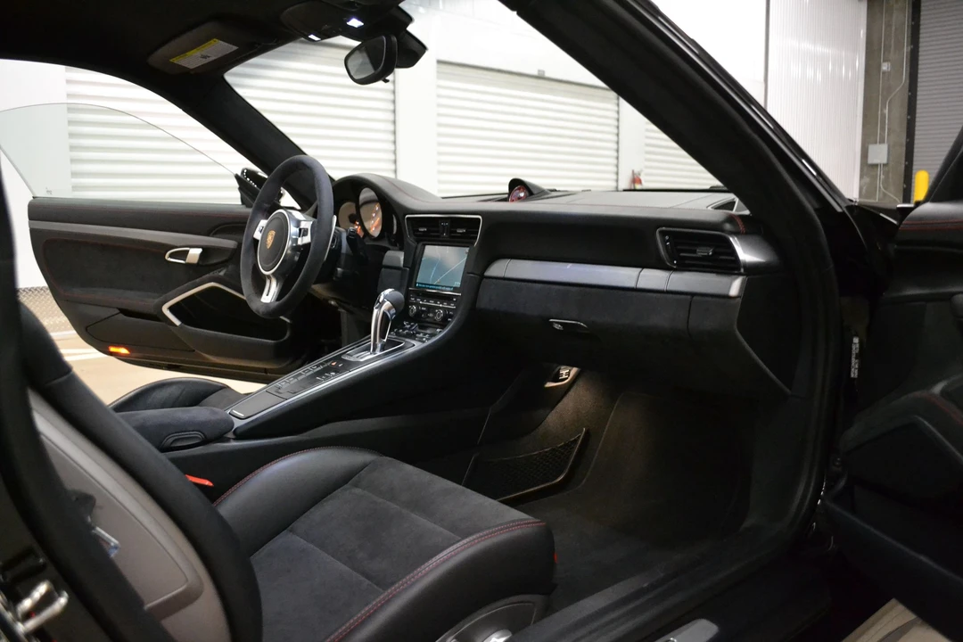 2015 Porsche 991 GT3 - Image 30 of 31