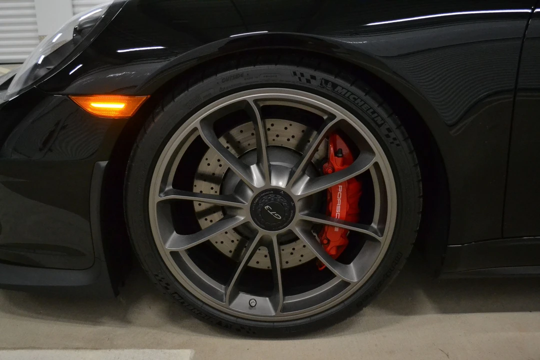 2015 Porsche 991 GT3 - Image 24 of 31