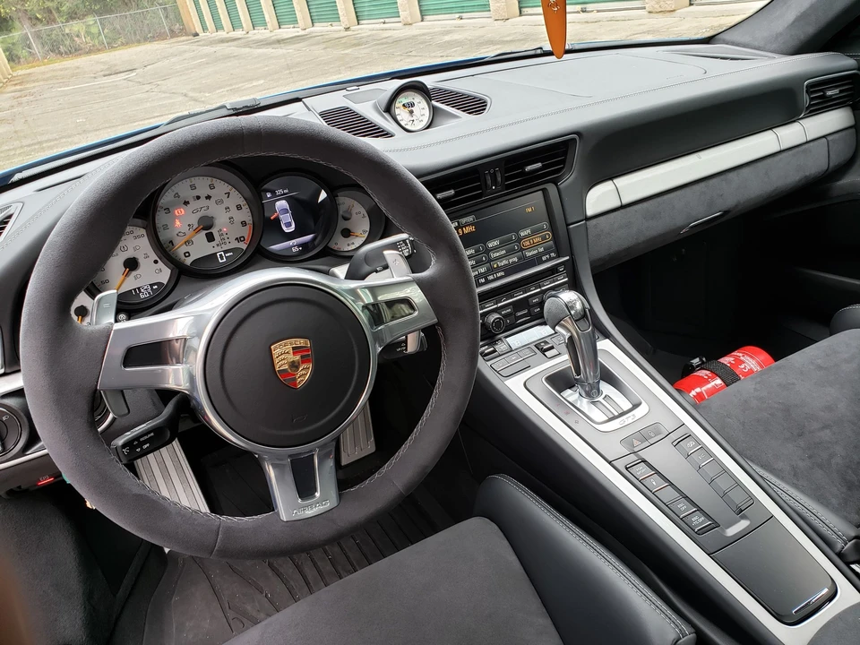 2015 Porsche 991 GT3 - Image 27 of 31