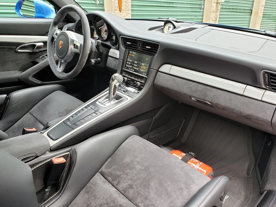 2015 Porsche 991 GT3 - Image 9 of 31