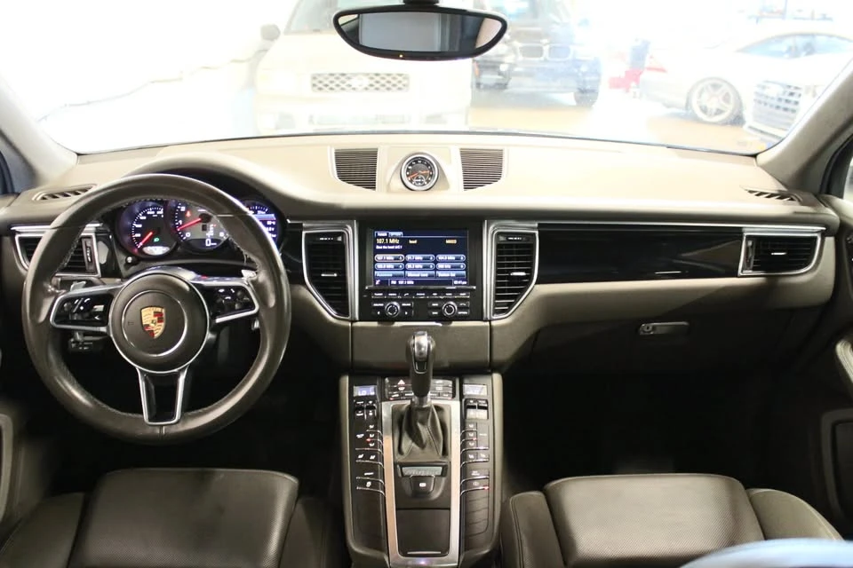 2015 Porsche Macan S - Image 8 of 10