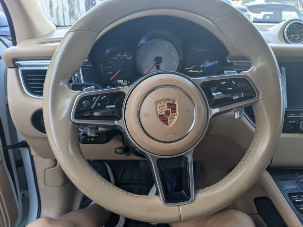 2015 Porsche Macan S - Image 15 of 21