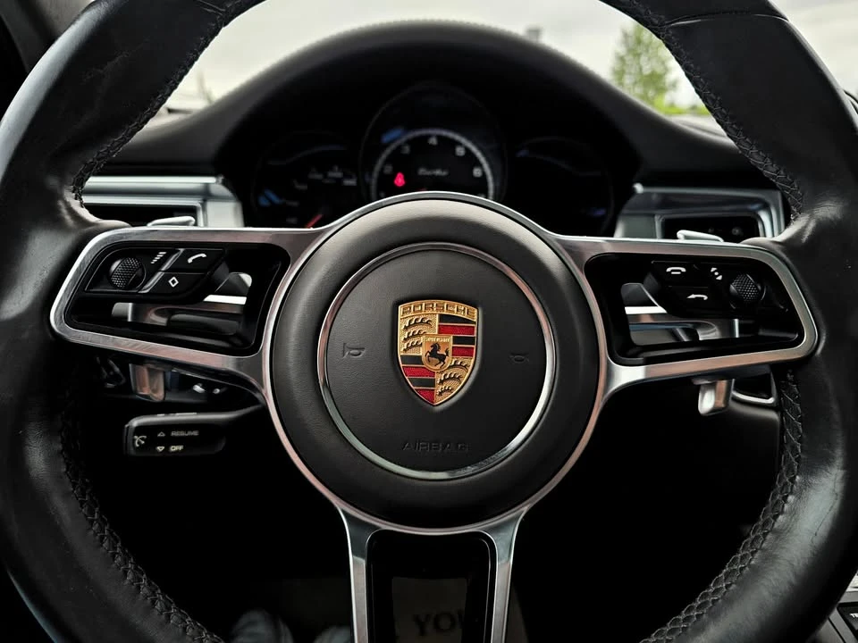 2015 Porsche Macan Turbo - Image 14 of 20