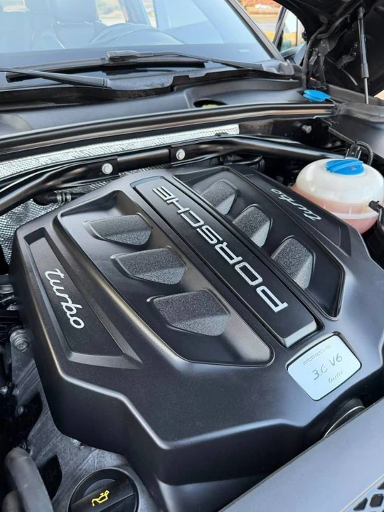 2015 Porsche Macan Turbo - Image 16 of 20