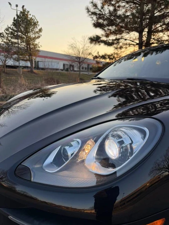 2015 Porsche Macan Turbo - Image 18 of 20