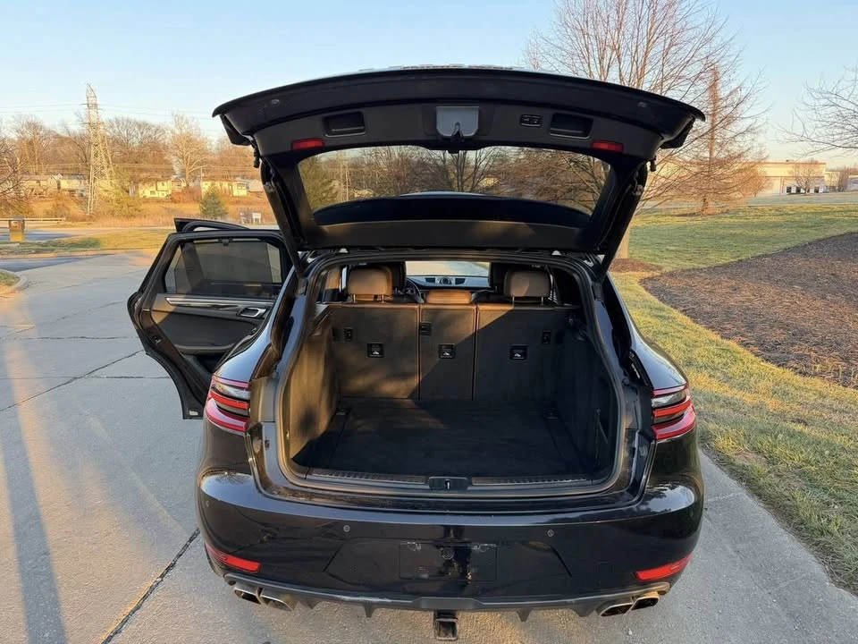 2015 Porsche Macan Turbo - Image 10 of 20