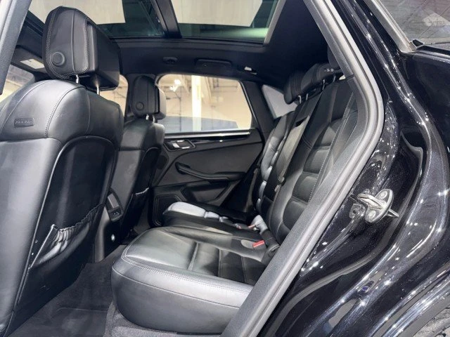 2015 Porsche Macan - Image 14 of 20