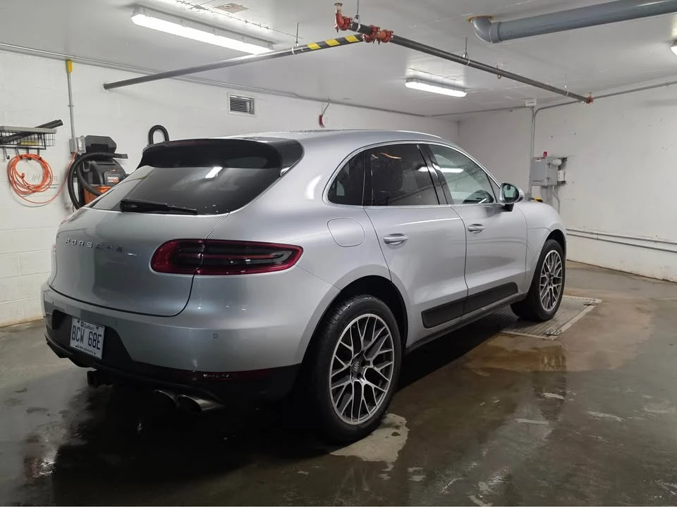 2015 Porsche Macan - Image 2 of 15
