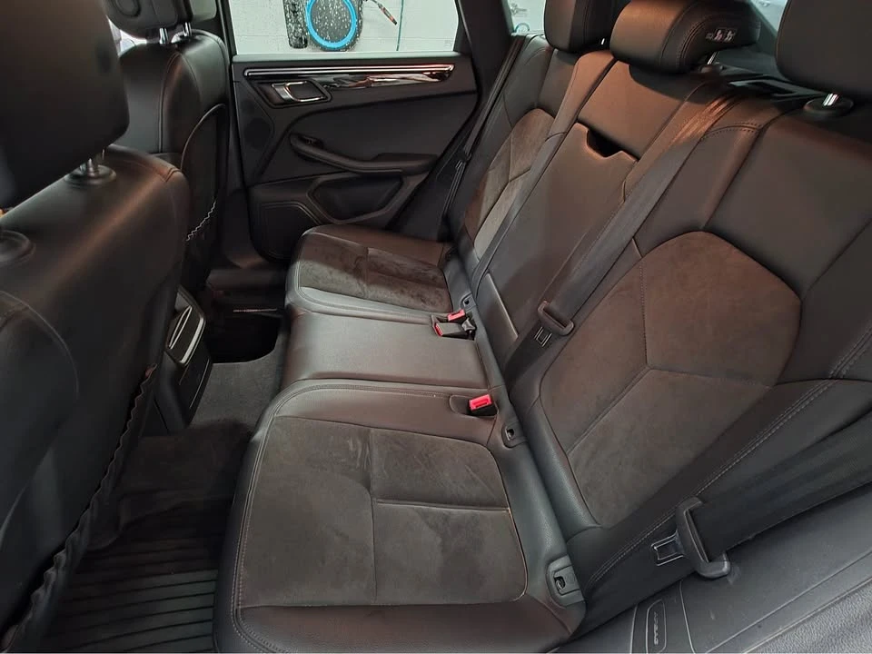 2015 Porsche Macan - Image 13 of 15