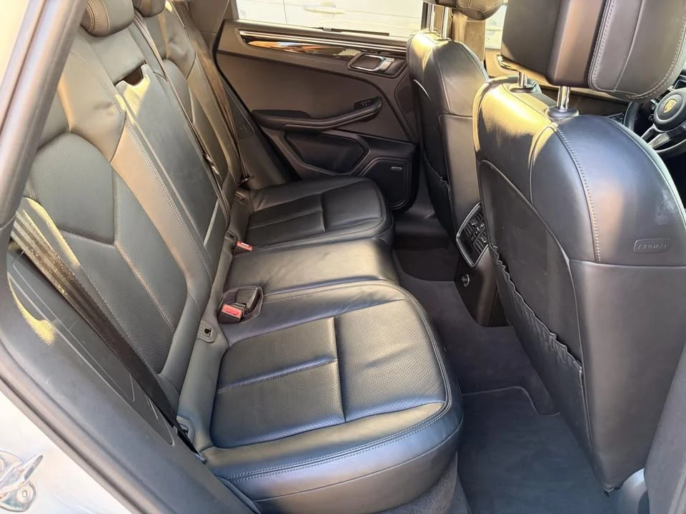 2015 Porsche Macan - Image 13 of 20
