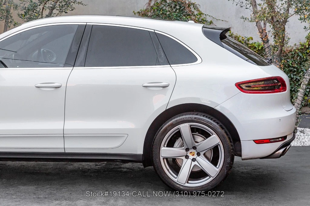 2015 Porsche Macan - Image 13 of 24