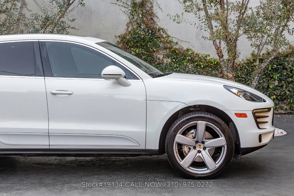 2015 Porsche Macan - Image 10 of 12