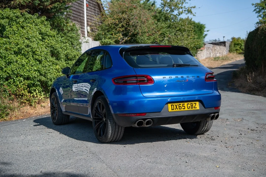 2015 Porsche Macan S - Image 19 of 30