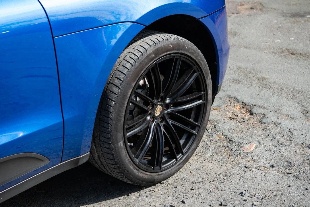 2015 Porsche Macan S - Image 23 of 30