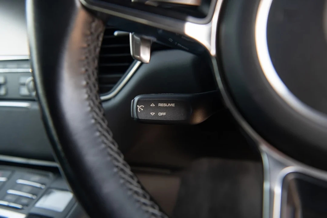 2015 Porsche Macan S - Image 26 of 30