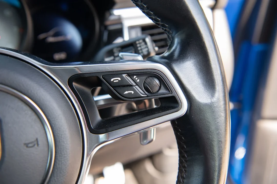 2015 Porsche Macan S - Image 28 of 30