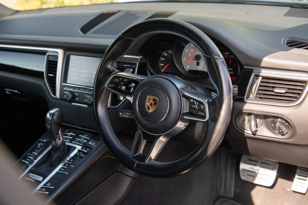 2015 Porsche Macan S - Image 29 of 30