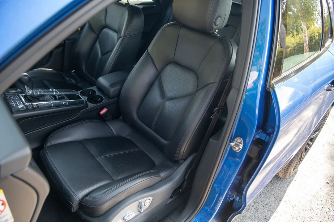 2015 Porsche Macan S - Image 2 of 30