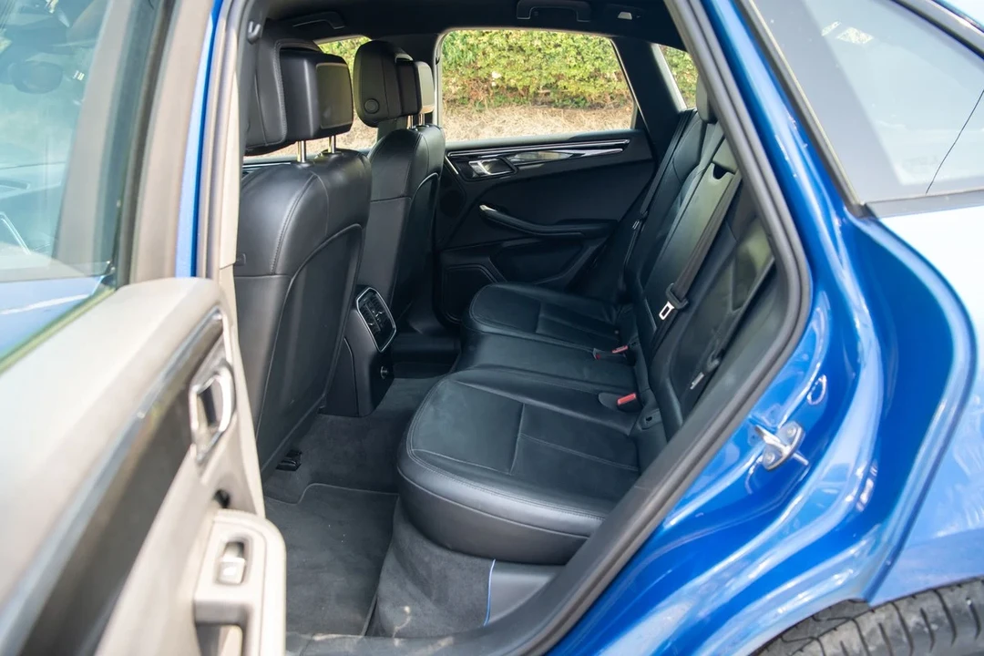 2015 Porsche Macan S - Image 12 of 30