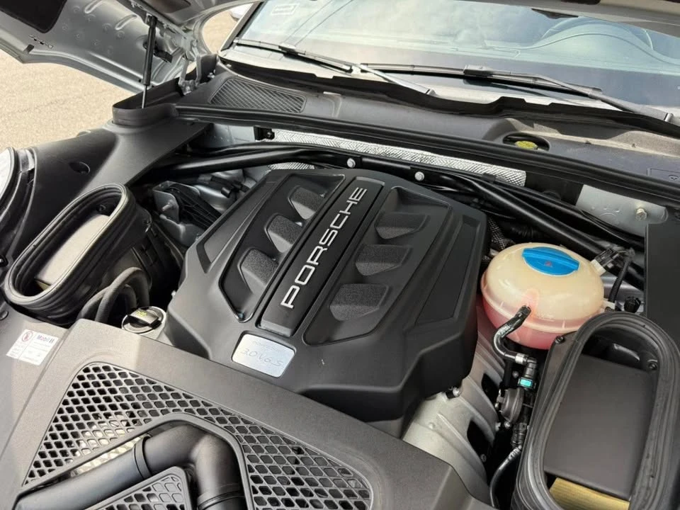 2015 Porsche Macan S - Image 18 of 20