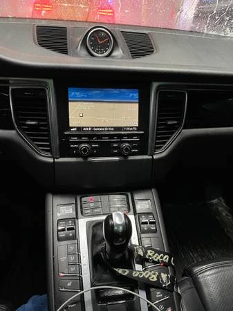 2015 Porsche Macan - Image 7 of 11