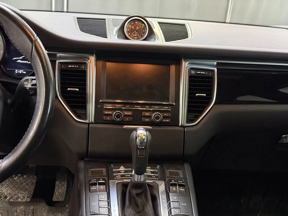 2015 Porsche Macan S - Image 14 of 20