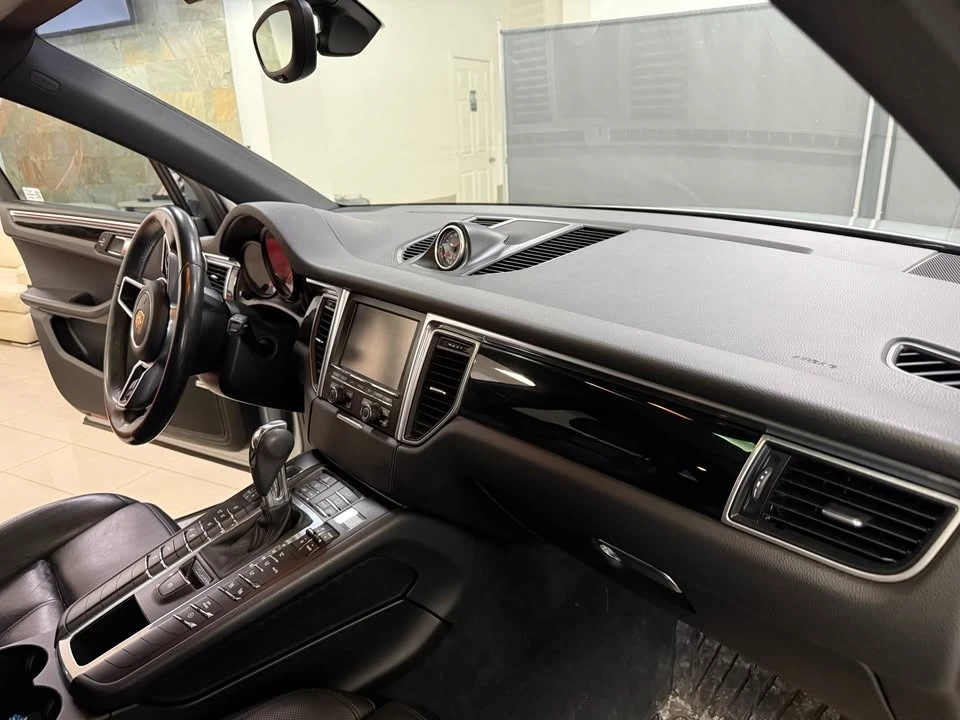 2015 Porsche Macan S - Image 19 of 20