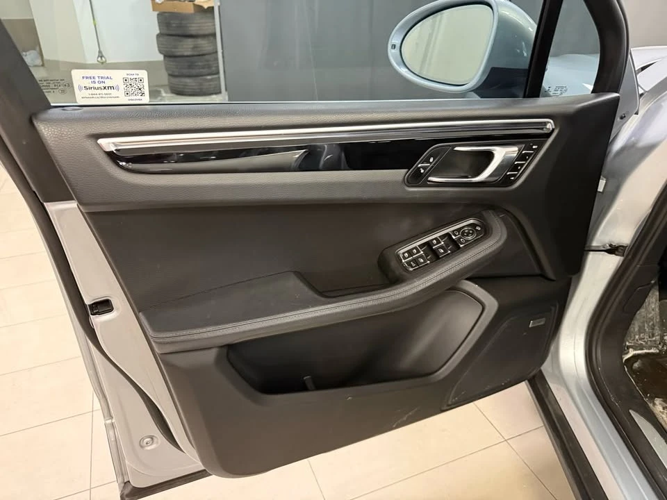2015 Porsche Macan S - Image 10 of 20