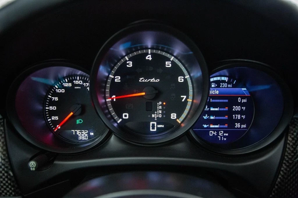 2015 Porsche Macan Turbo - Image 8 of 12