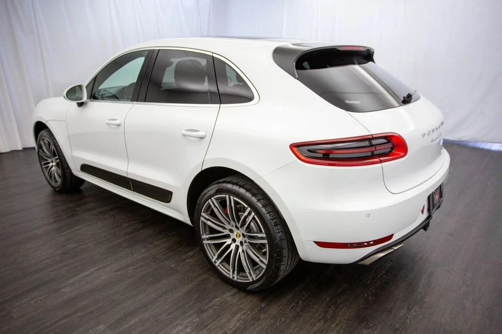 2015 Porsche Macan Turbo - Image 11 of 12