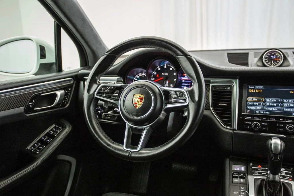 2015 Porsche Macan Turbo - Image 4 of 12