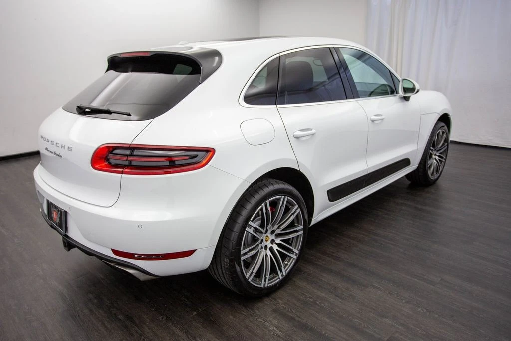 2015 Porsche Macan Turbo - Image 10 of 12