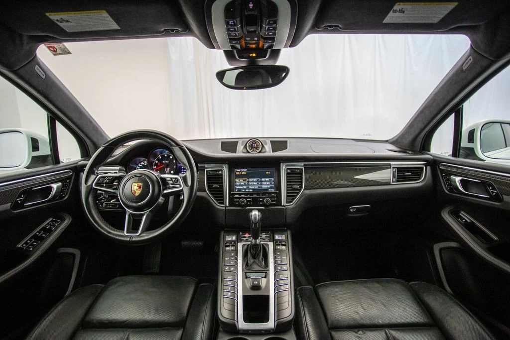 2015 Porsche Macan Turbo - Image 12 of 12