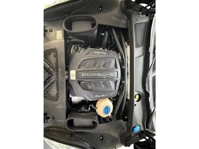 2015 Porsche Macan Turbo - Image 11 of 12
