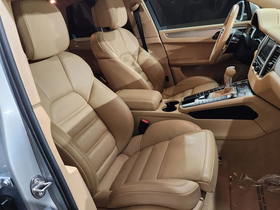 2015 Porsche Macan - Image 13 of 20