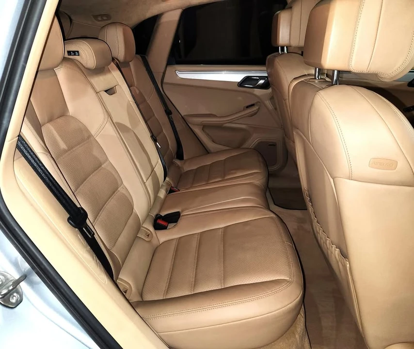 2015 Porsche Macan - Image 15 of 20