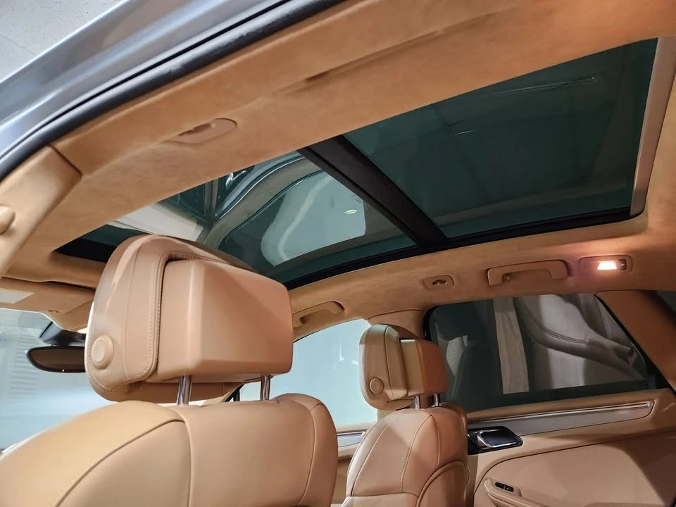 2015 Porsche Macan - Image 17 of 20