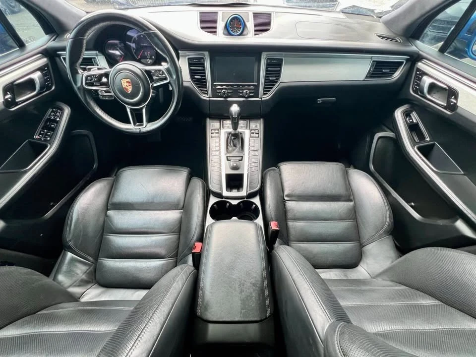 2015 Porsche Macan - Image 9 of 15