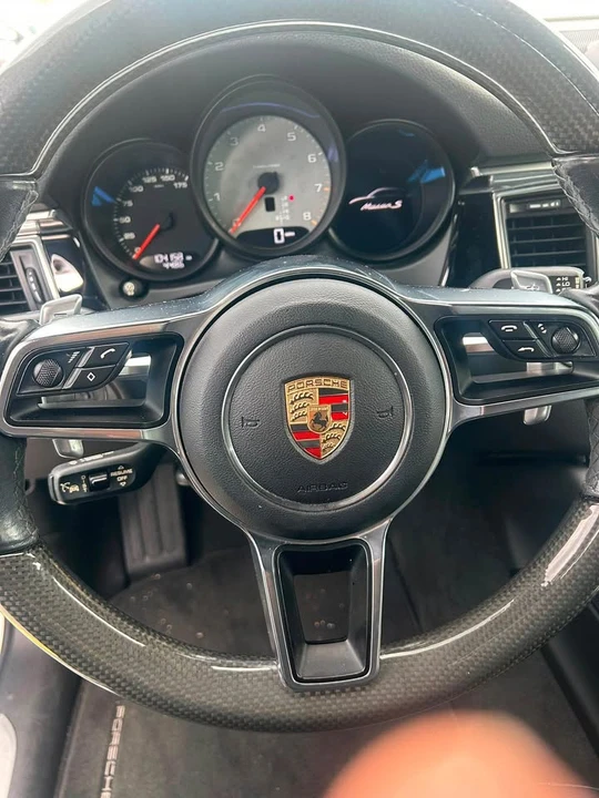 2015 Porsche Macan - Image 8 of 13