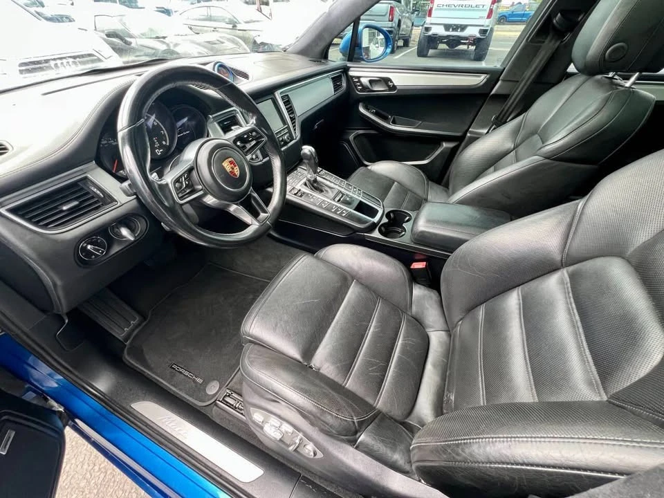 2015 Porsche Macan - Image 11 of 15