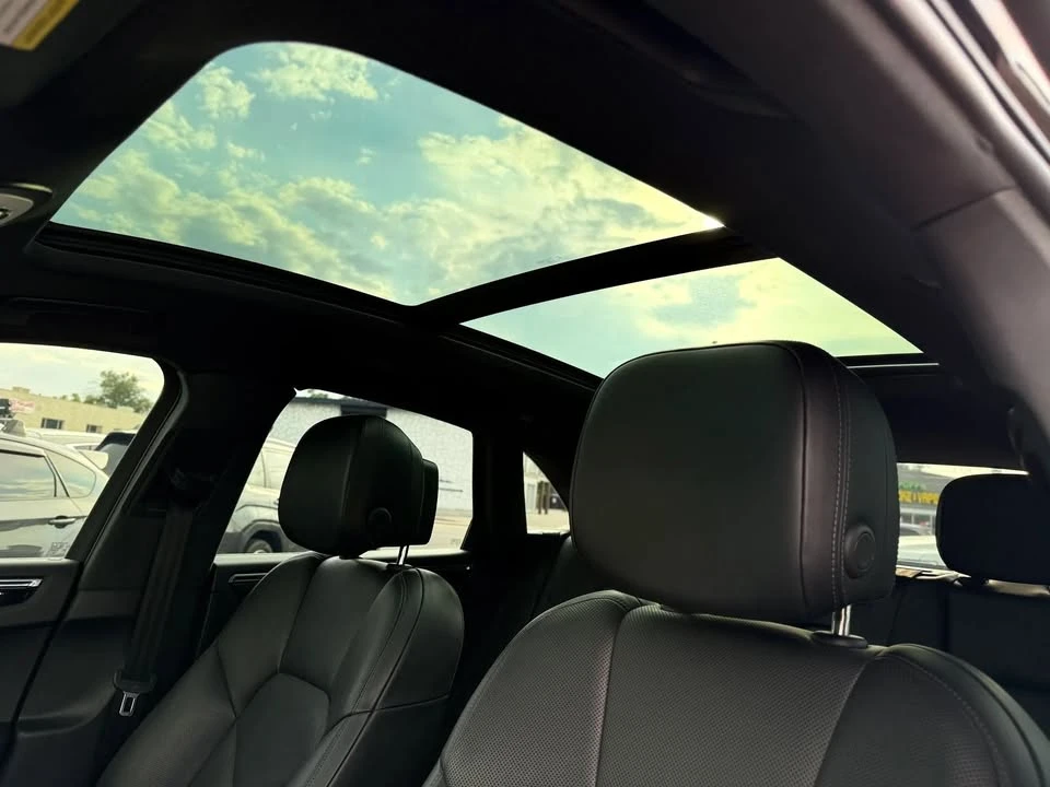 2015 Porsche Macan - Image 13 of 20
