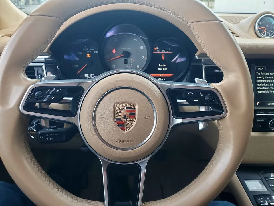 2015 Porsche Macan - Image 9 of 9