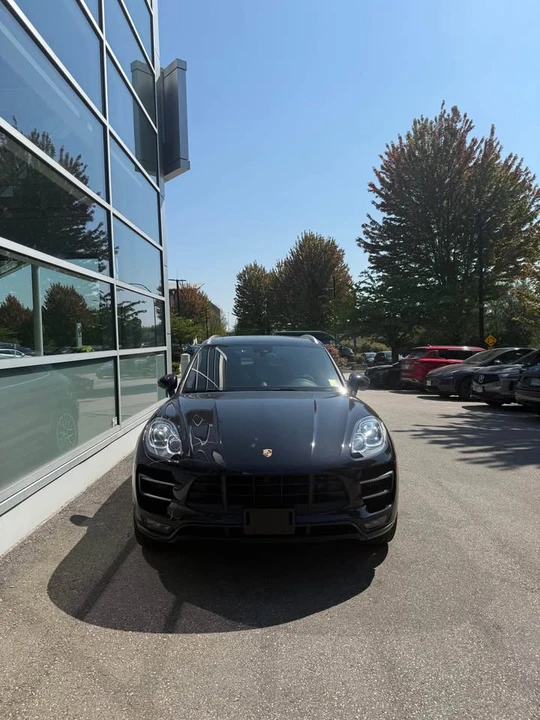 2015 Porsche Macan - Image 2 of 10