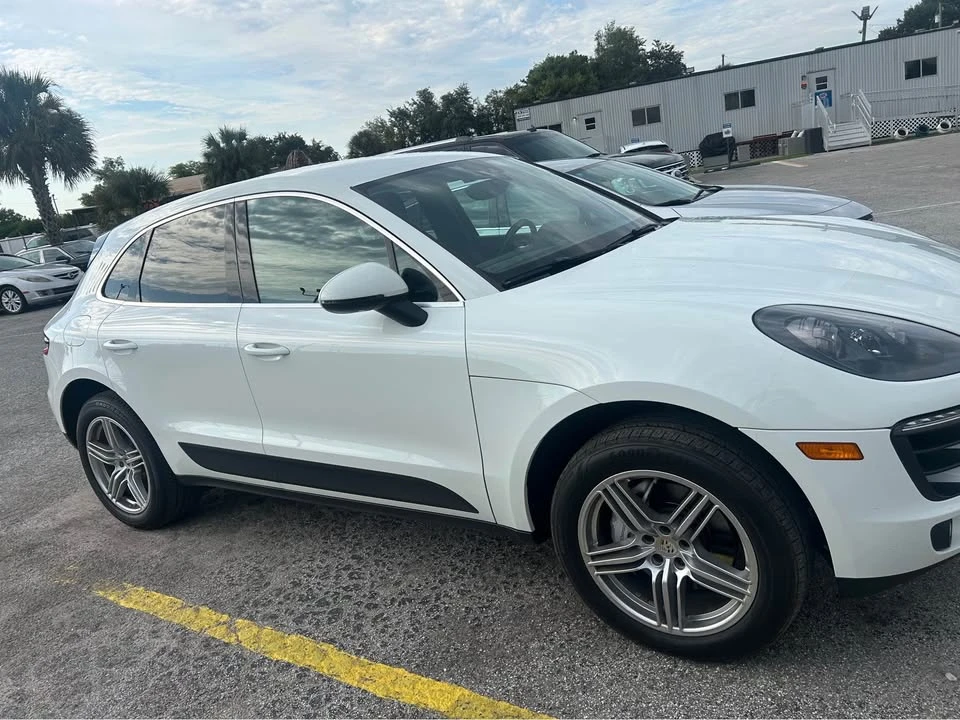 2015 Porsche Macan - Image 2 of 14